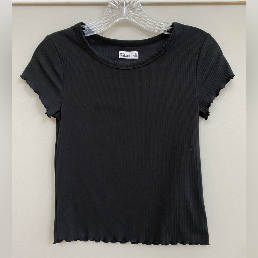 🔴 3/$10 - Kids Epic Threads Black Tee